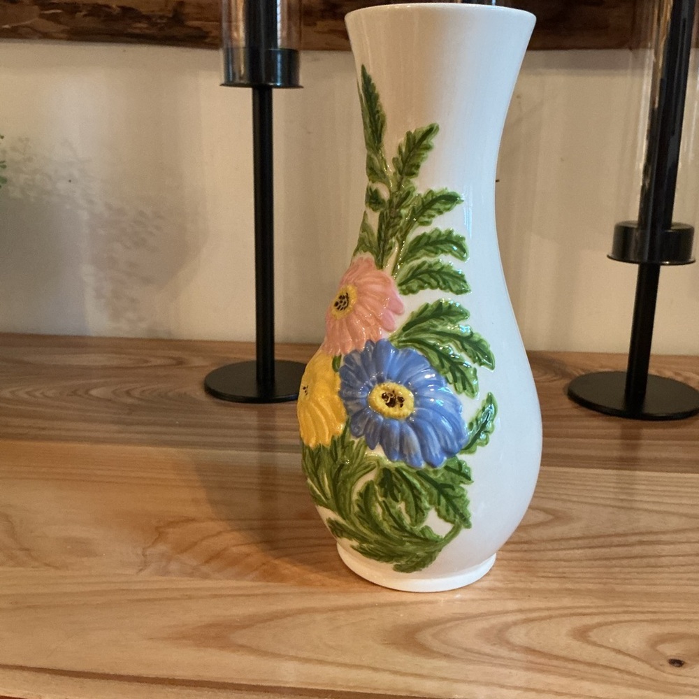 Vintage Holland Mold 10" Flower Spring Vase Signed 1973 - Picture 2 of 8